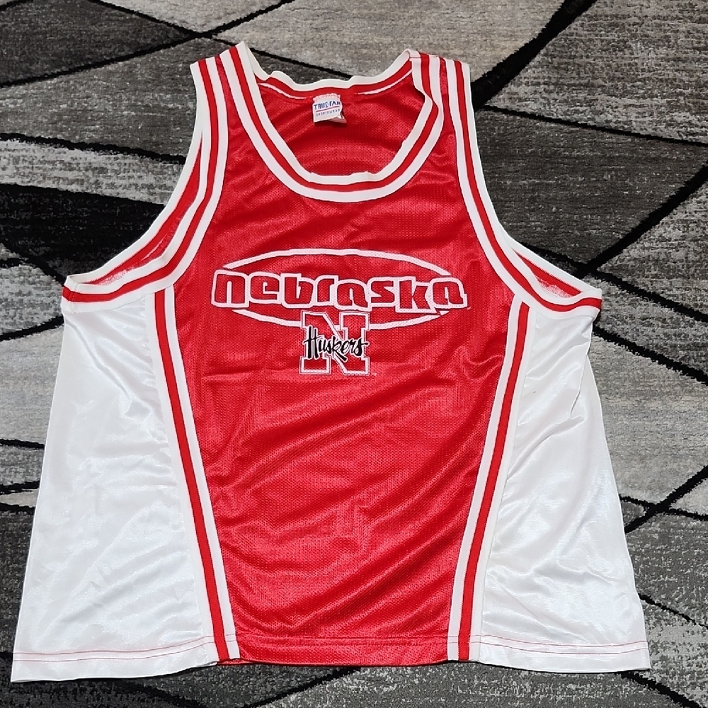 VINTAGE NEBRASKA TRUE FAN RED & WHITE SLEEVELESS BASKETBALL JERSEY M